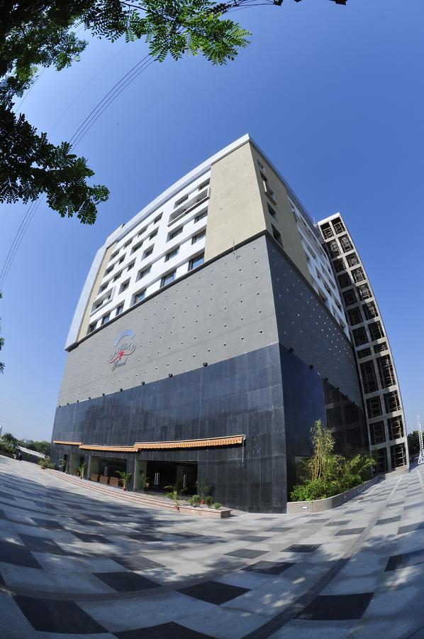 The Cambay Grand Ξενοδοχείο Αχμπανταμπάντ Εξωτερικό φωτογραφία