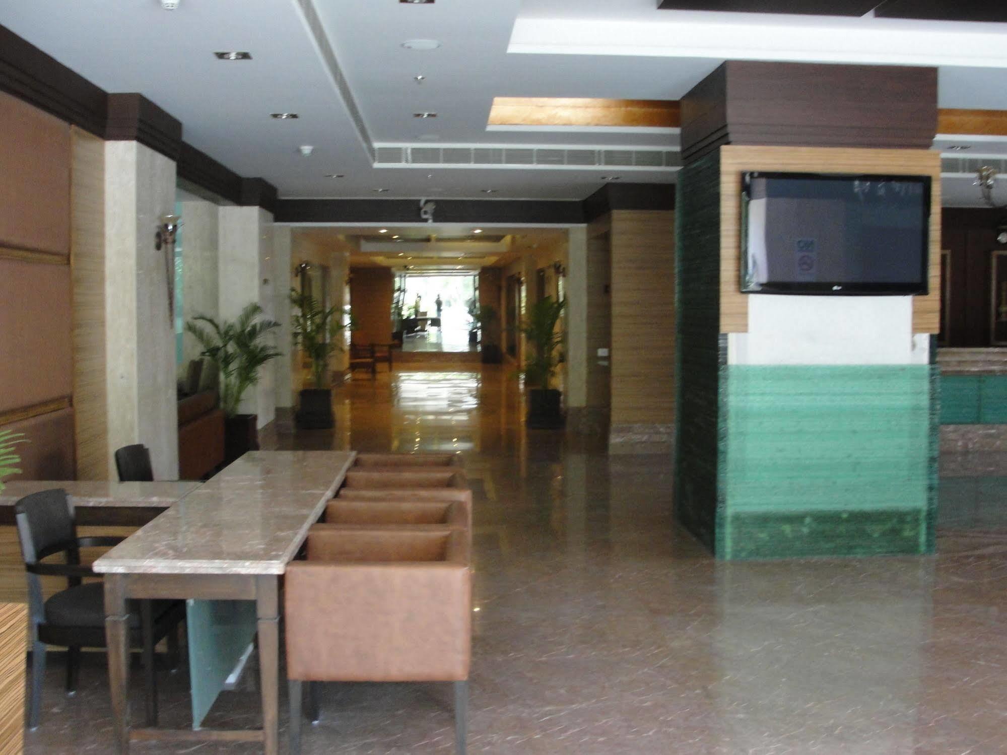 The Cambay Grand Ξενοδοχείο Αχμπανταμπάντ Εξωτερικό φωτογραφία